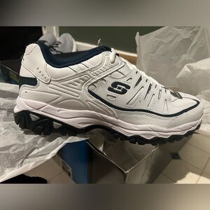 Men Sketchers shoes